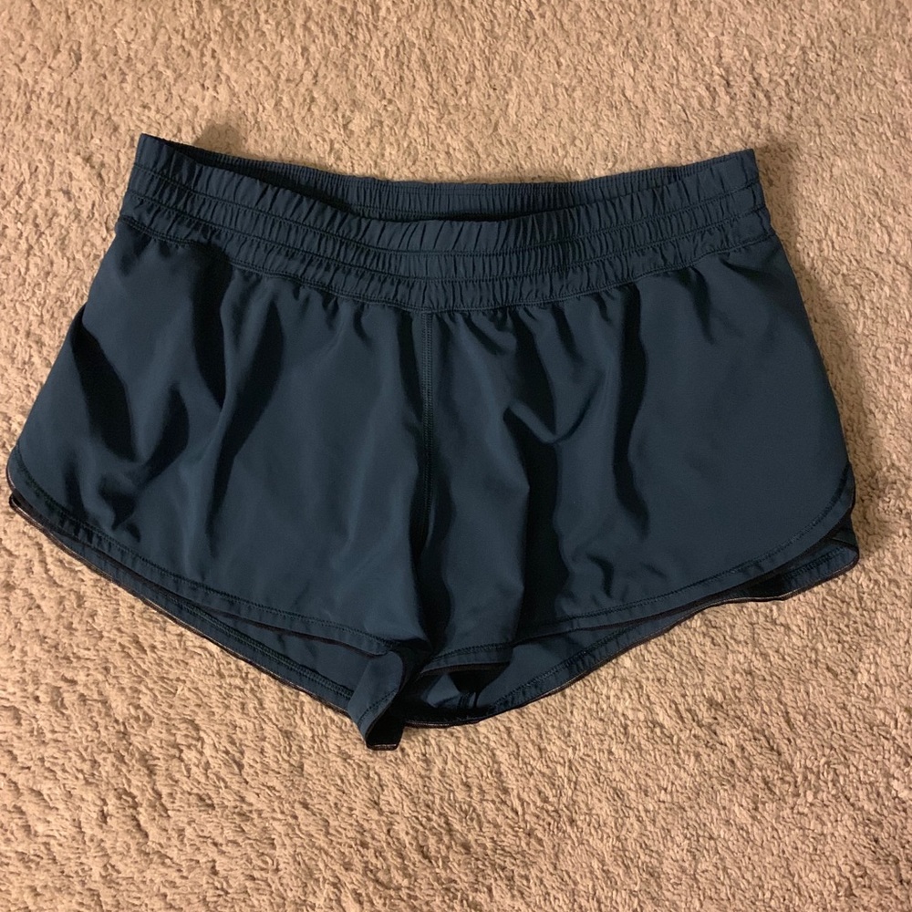 Lululemon shorts size 8